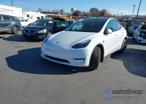 2023 Tesla Model Y Awd/Long Range Dual Motor All-Wheel Drive from USA, damaged, VIN 7SAYGAEE6PF637708